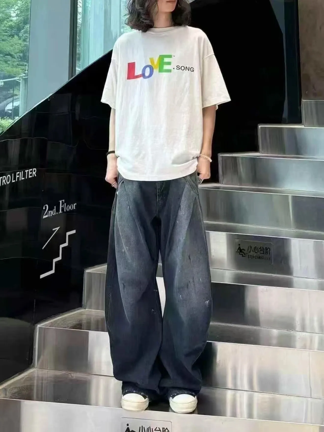 ❥8031#P116 Saint Mxxxxxx short-sleeved T-shirt, made of soft cotton fabric, comfortable and breathable. The words "LOVE SONG" are printed on the front. It has a full street feel and a loose fit. It is suitable for daily casual or street wear. Size: (S-M-L-XL) Color: Beige